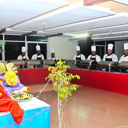 Hotel Central Park Ongole Extérieur photo