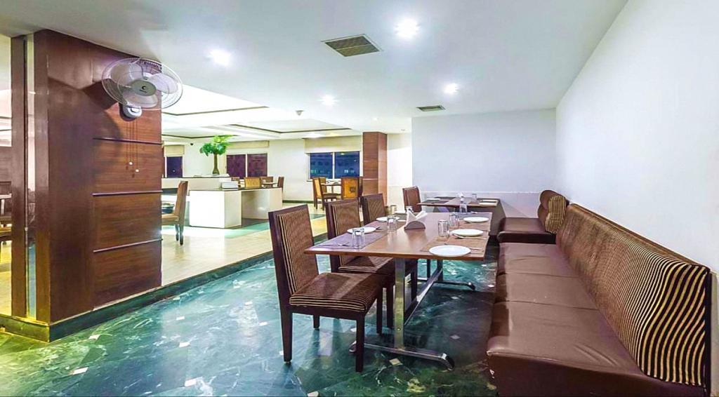 Hotel Central Park Ongole Extérieur photo