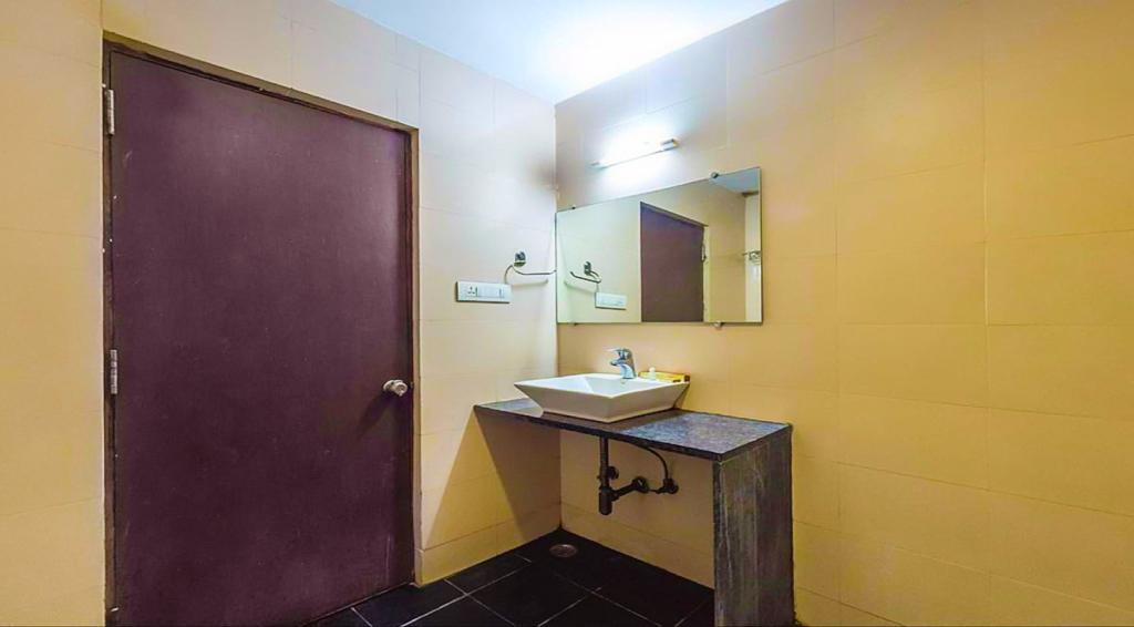Hotel Central Park Ongole Extérieur photo